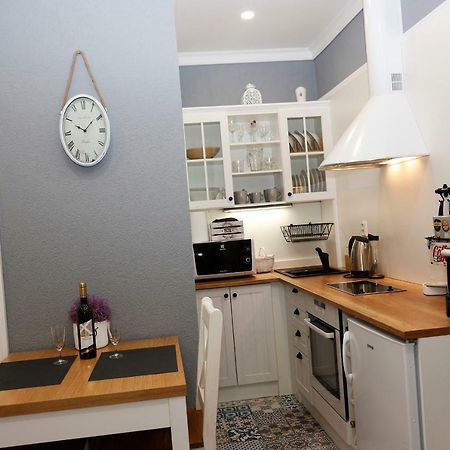 Apartman Sv. Urban บราติสลาวา ภายนอก รูปภาพ