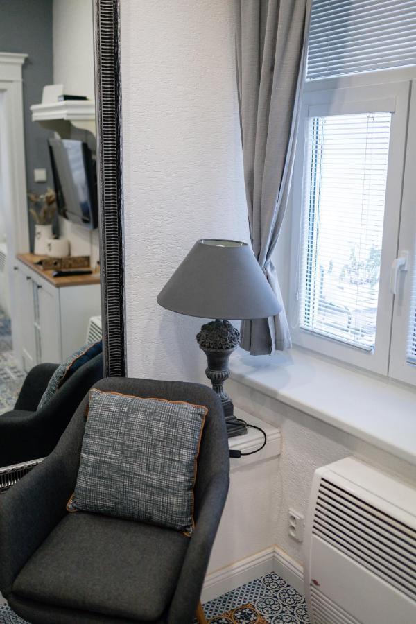 Apartman Sv. Urban บราติสลาวา ภายนอก รูปภาพ
